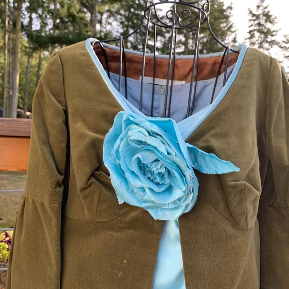 Ricco California Green Velvet 3/4 Sleeve Jacket/ Skirt and Blue Satin Blouse - Picture 2 of 15